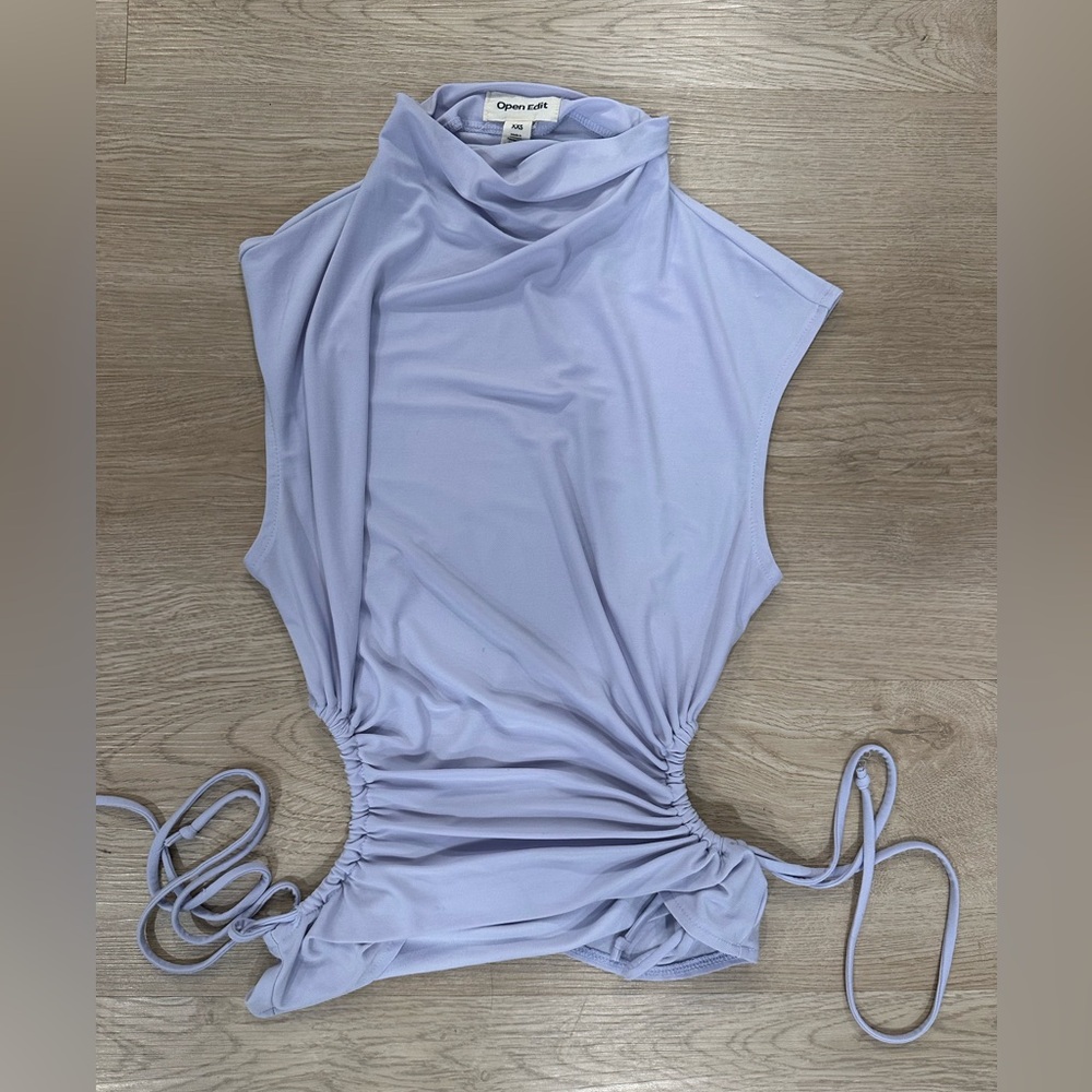 Chic Lavender Sleeveless Top